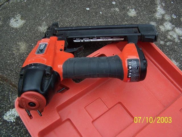 Image of HiKOKI NR65AK2 amazon website