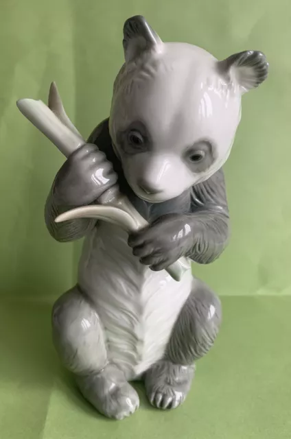 Nao Lladro Giant Panda Eating Bamboo Porcelain Handmade In Spain