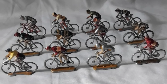 Lot De 22 Figurines Cyclistes - Tour De France 2003 - Cofalu - Miniatures Peintes à La Main