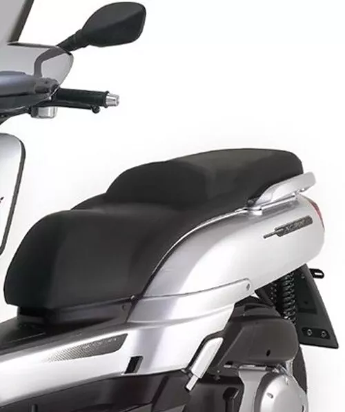 Coprisella in similpelle cover seat specifico per Yamaha Versity XC-300 xc300