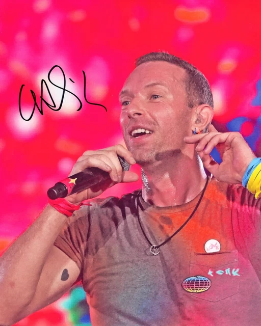 A fantastic 10x8 Autographed Photo of Chris Martin & CoA