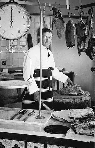 Bombala New South Wales 1925 A butcher in his shop Australia OLD PHOTO