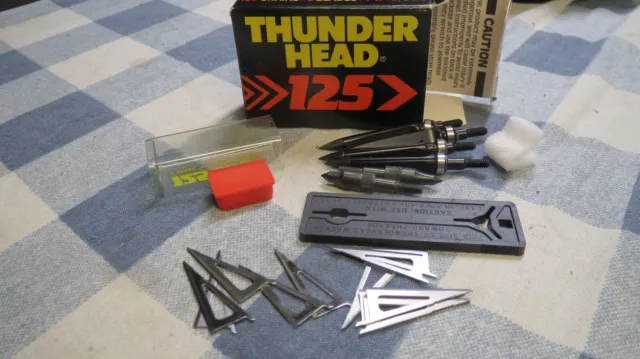4 NAP Thunderhead 125 grain broadheads 3 blade fixed