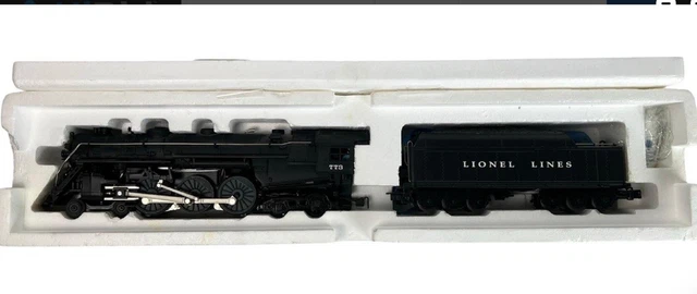 2512: Lionel 773 Hudson from 1964 with 773W in boxes