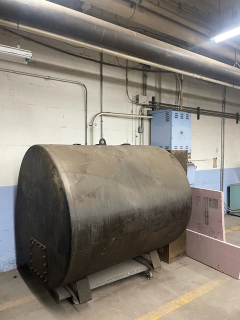 1000 GALLON LIQUID TANK 130 CUBIC FT. 74" x 62"----dieselmasterrepair.com