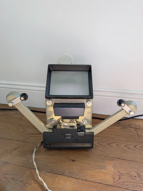 VISIONNEUSE DE PROJECTEUR DE CINÉMA SUPER 8 Eumig RS 3000 VISIONNEUSE DE PROJECTEUR DE CINÉMA SUPER 8 Eumig RS 3000