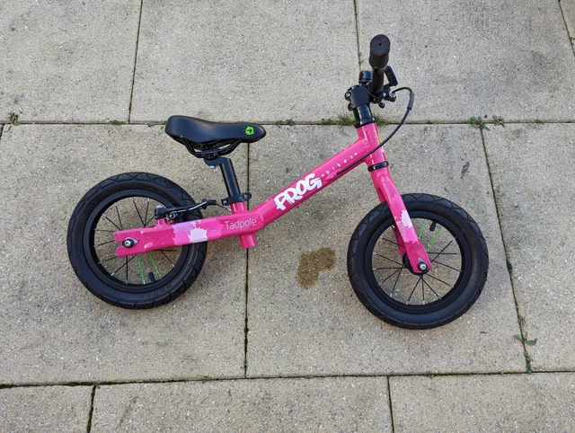 FROG TADPOLE BALANCE Bike Pink used in great condition 120.00