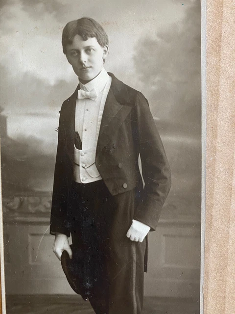 Victorian Cdv Cabinet Card Young Man Evening Dress Muchen