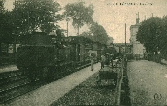 Carte Postale ancienne le Vésinet la gare  ( 78 )