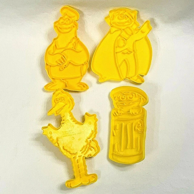 WILTON COOKIE CUTTERS 4 SESAME STREET Oscar Big Bird Count Birthday