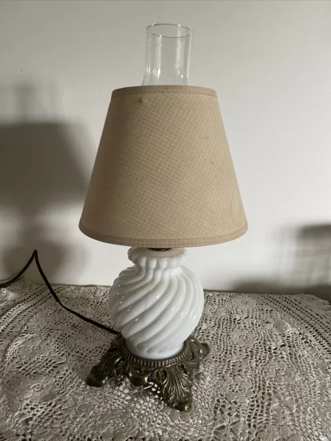 Antique Hedco 3004 Swirled White Milk Glass Hurricane Table Lamp Antique Light