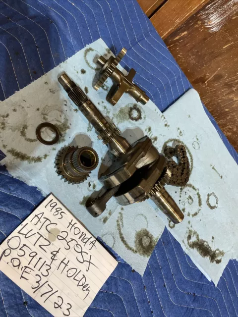 1985 Honda ATC 250 SX crankshaft crank with counterbalance gear 059