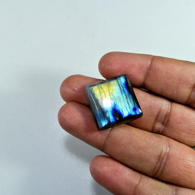 35 ct. Pietra preziosa cabochon quadrata in labradorite multi flash...