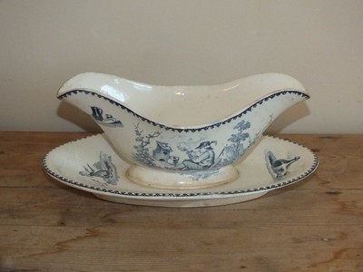 Ancien Saucier CREIL MONTEREAU TEXIER Décor Personnages Table Collection 