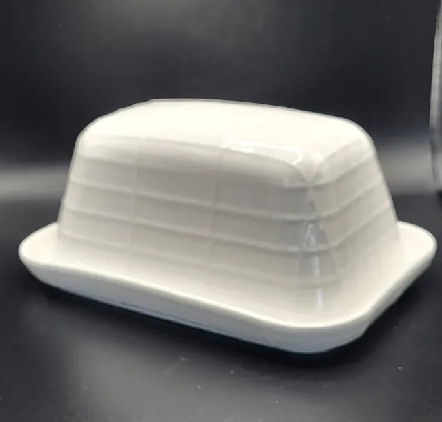 Croise CIROA Double Stick Butter Dish White Porcelain Ceramic 7.25" X 5"X 4" Lid