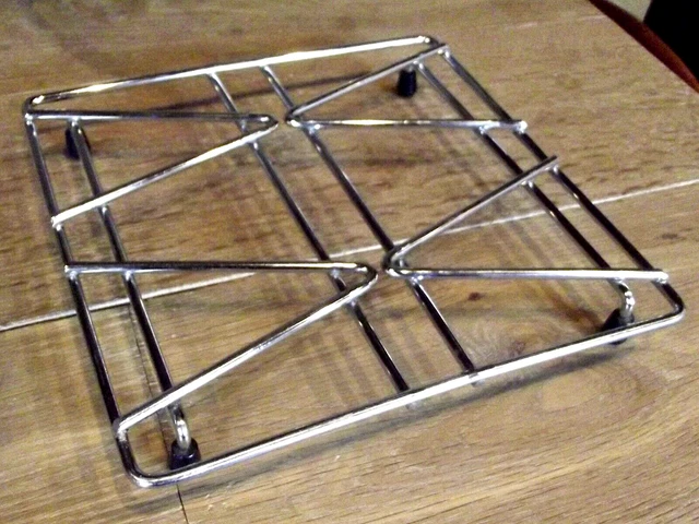 1 Ancien dessous de plat de cuisine en aluminium 8