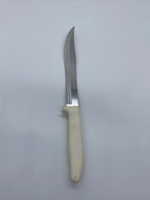 Dexter Russell S142-8SC-PCP, 8-inch Slip-Resistant Scalloped Utility Knife USA