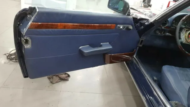 Mercedes r107 wood trim for door strips w107 SL Mercedes 560SL burled interior