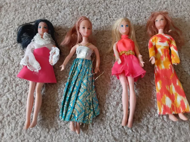 1970s MATTEL LOT OF 4 DOLLS ROCK FLOWERS HEATHER LILAC ORIGINAL CLOTHES GC