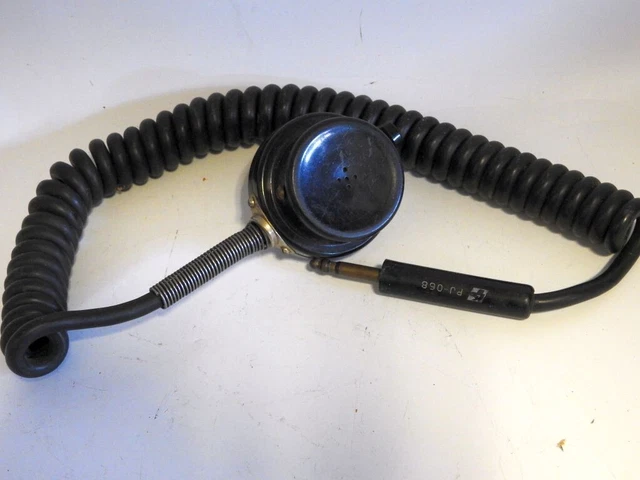 Very Good Condition Military Model M-92A/U Carbon Microphone & Pj-068 Connector