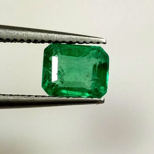 1.16ct Natural Emerald octagon cut nice green good luster unheated untreated gem