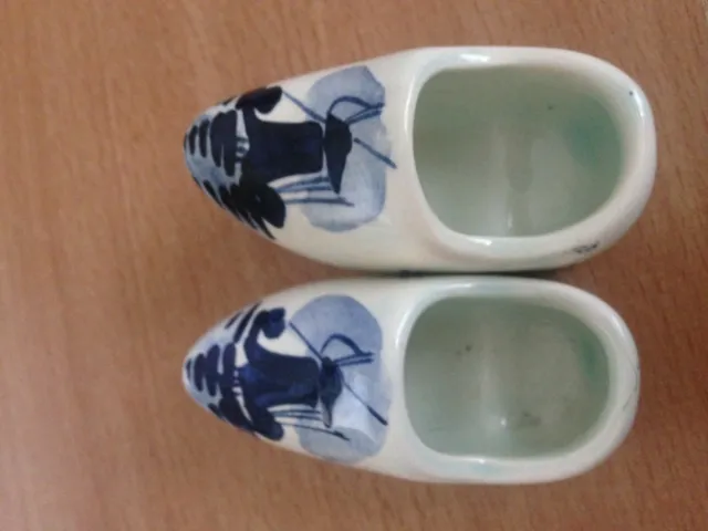 Pair Of Vintage Painted Delft Pottery Clogs Shoes Dutch Windmill Ornament