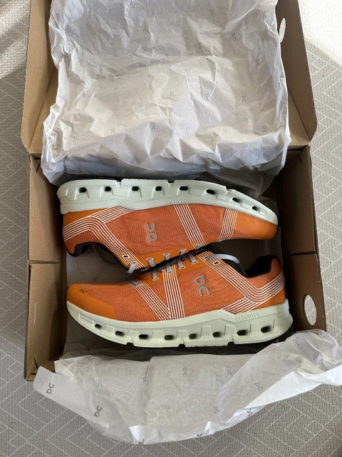 On Running Cloudgo UK Größe 12 laufend brandneu in Verpackung