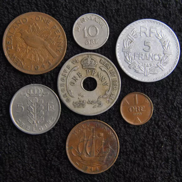 World coin mix - 1940s - 7 coins. Small bulk lot.