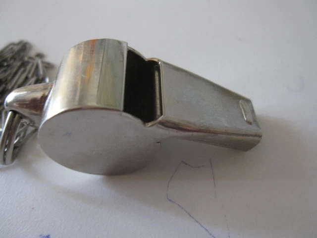 ANCIEN SIFFLET DE MARINE en Cuivre et Laiton Doré EUR 30,00 - FR