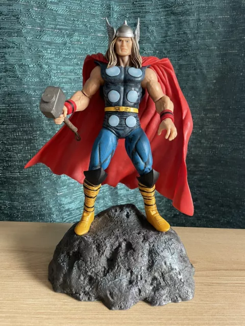 Marvel Diamond Select Classic Thor 7” Figure Special Collector  Edition