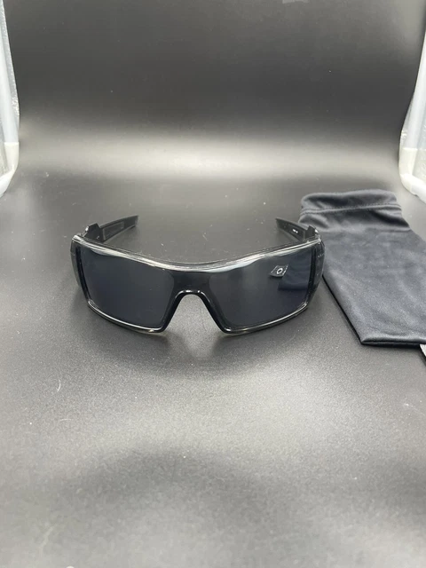 Oakley Oil Rig Grey Smoke w/ Black Iridium Lenses Oakley Oil Rig Grey Smoke w/ Black Iridium Lenses