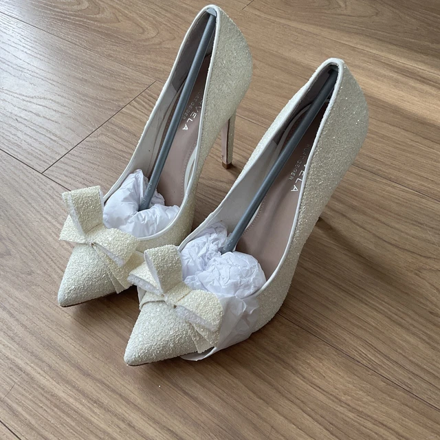 LADIES UK 8 Carvela Kurt Geiger White/ Cream Bow Stiletto Heels Court