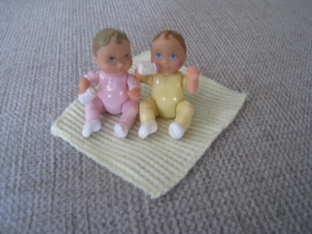 Fisher Price Loving Family Dollhouse Baby Doll Lot Twins Boy & Girl Pink yellow