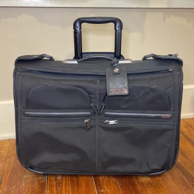 Tumi Alpha 2 Wheeled Rolling 22" Garment Bag Black ballistic suitcase bag 22033