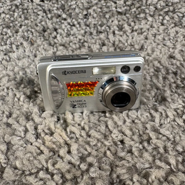 KYOCERA YASHICA EZ Digital 4033 4.2MP Compact Digital Camera 