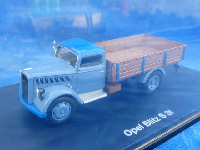 Schuco - 1:43 - Opel Blitz + Porsche 356 - Édition limitée - Catawiki