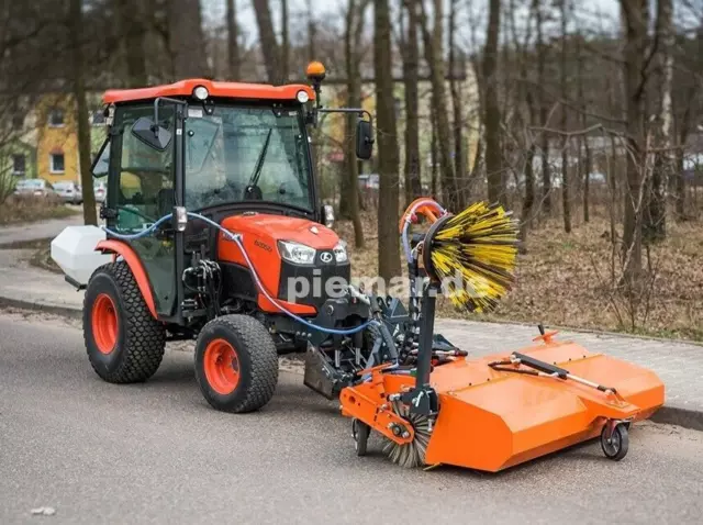 Kehrmaschine ZMW 135cm Kehrwalze Frontkehrmaschine Kommunaltechnik | piemar.de@