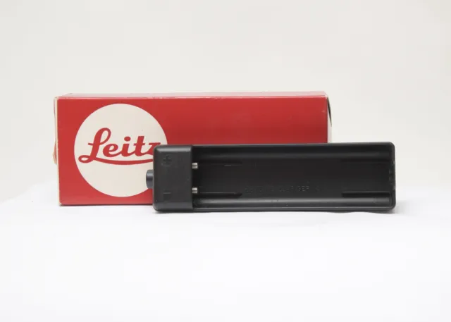 Leica Leitz Batteriefach halter F. Batterie  042813 OVP Nr.121