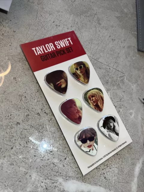 BNIP Taylor Swift RED era Guitar Picks, RARE!!