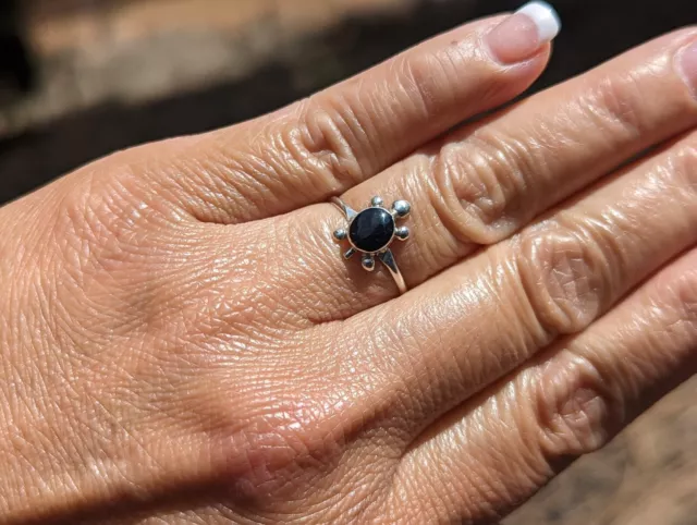 Native American Jewelry Zuni Ring Black Jet Mini Turtle Handmade Sz 6.75US