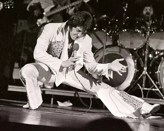 Elvis Presley King of Rock Rare Concert Picture Poster Photo Print 8" x 10"