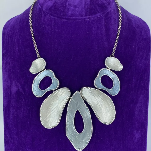 geometric necklace silver tone blue Modernist unusual 18"
