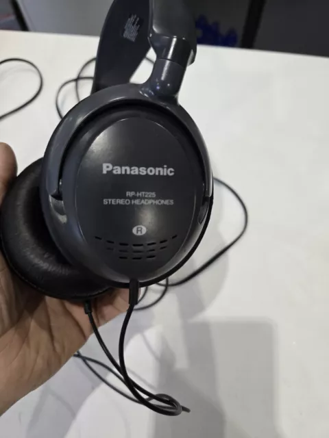 Panasonic RP HT225 Cuffie stereo regolabili sull'orecchio con controllo volume cablato nero