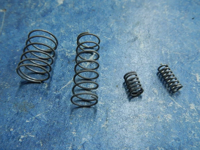 Ressorts De Manchons De Carburateur Pour Kawasaki Z1300 - Pièce D'occasion Référence 92081-1150 (x3) - Japon