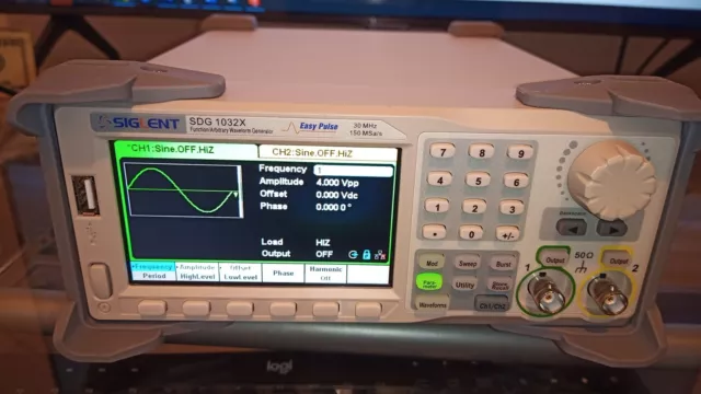 Siglent SDG1032X Function Generator (Arbritrary waveform)