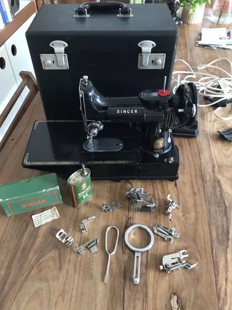 1954  Singer 222K Featherweight Sewing Machine