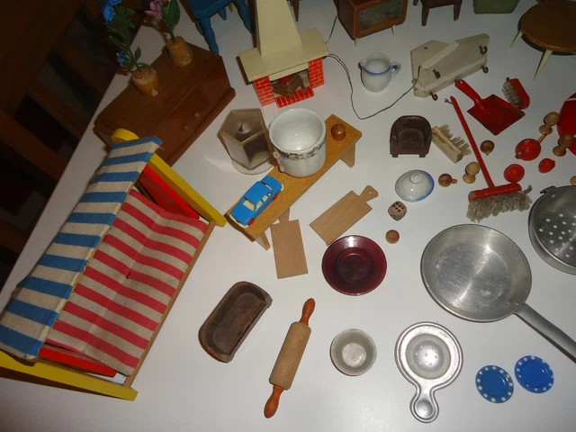 Kaufmannsladen Puppenstuben-Zubehör  DDR Spielzeug tlw. Blech