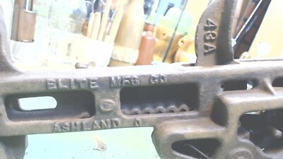 VINTAGE ANTIQUE- ELITE Mfg. Co. Vehicle Jack - No. 43 Ashland WI Pat