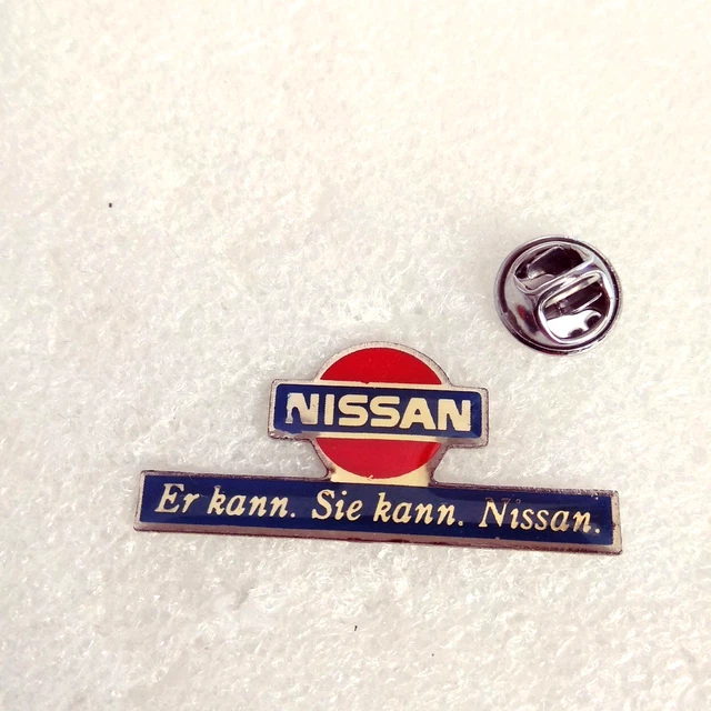 Pin's Peugeot Lion – Zamac Doré – Petit Modèle – Voiture – Occasion