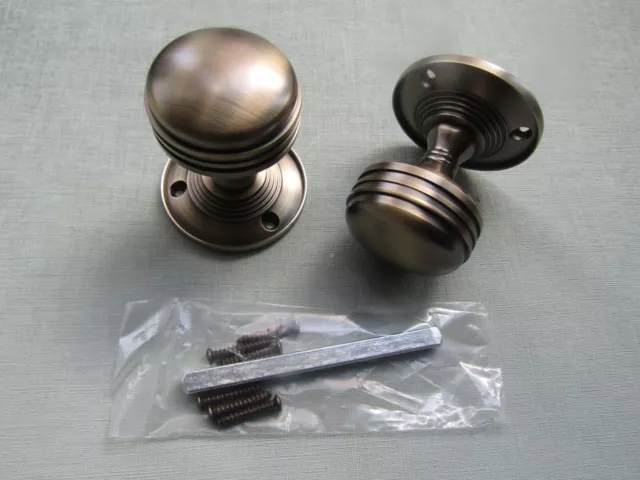 Door knobs handles vintage old retro style door knobs pull handles